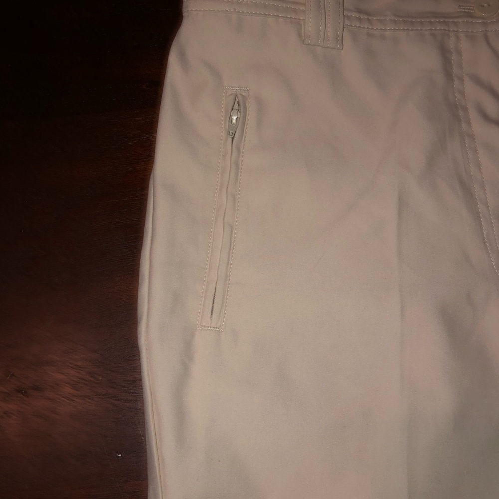 Capris - Picture 4 of 7